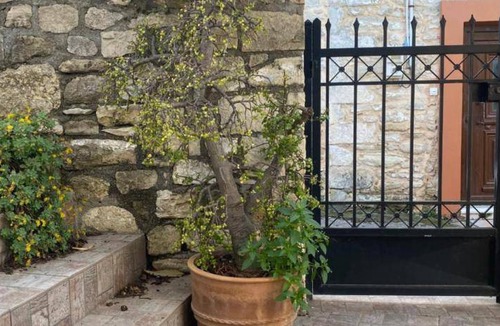 Pirgou House | 100 m² House ∙ 2 bedrooms ∙ 6 guests