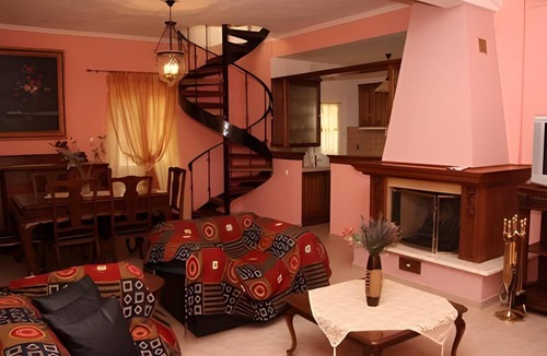 Plomari Apartment | 100 m² Serviced apartment ∙ 3 bedrooms ∙ 9 guests