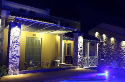 Plomari Apartment | 100 m² Serviced apartment ∙ 3 bedrooms ∙ 9 guests