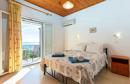 Barbati Villa | 100 m² Villa ∙ 2 bedrooms ∙ 4 guests