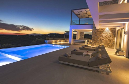 Kamilari Villa | 100 m² Villa ∙ 3 bedrooms ∙ 6 guests