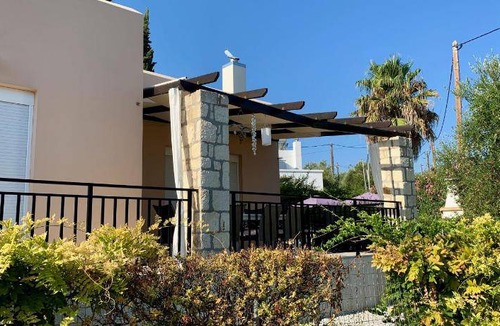 Loutra Villa | 100 m² Villa ∙ 3 bedrooms ∙ 6 guests