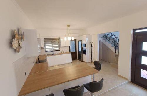 South Rhodes Apartment | 102 m² Apartment ∙ 2 bedrooms ∙ 4 guests