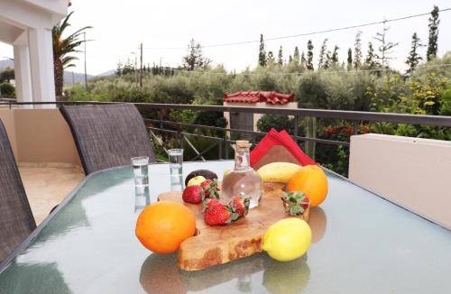 Palaia Fokaia House | 106 m² House ∙ 3 bedrooms ∙ 6 guests
