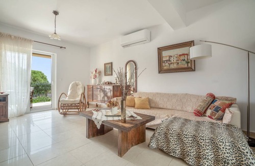 Spartia House | 110 m² House ∙ 3 bedrooms ∙ 6 guests