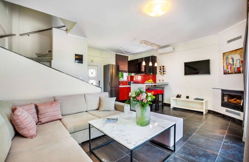 Pallini Villa | 110 m² Villa ∙ 3 bedrooms ∙ 6 guests