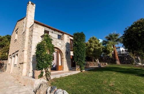 Agia Triada House | 120 m² House ∙ 3 bedrooms ∙ 6 guests