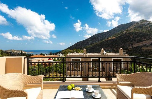 Vlichada Resort | 120 m² Resort ∙ 3 bedrooms ∙ 127 guests