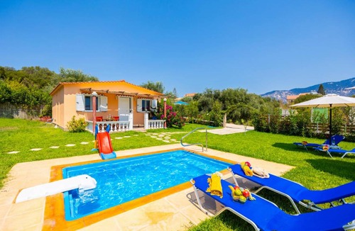 Spartia Villa | 120 m² Villa ∙ 2 bedrooms ∙ 4 guests