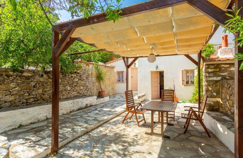 Skopelos Villa | 120 m² Villa ∙ 2 bedrooms ∙ 4 guests