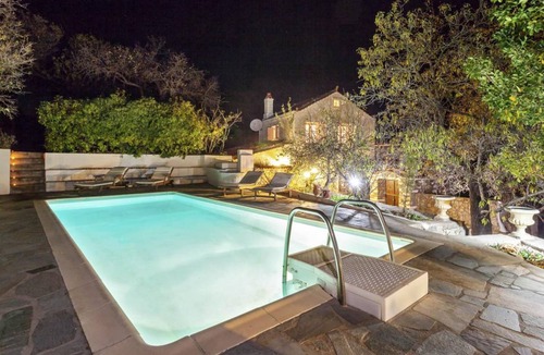Skopelos Villa | 120 m² Villa ∙ 2 bedrooms ∙ 4 guests