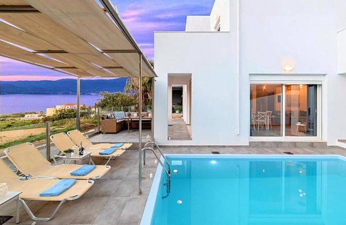 Dramia Villa | 120 m² Villa ∙ 3 bedrooms ∙ 10 guests