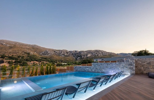 Agkouseliana Villa | 120 m² Villa ∙ 4 bedrooms ∙ 8 guests