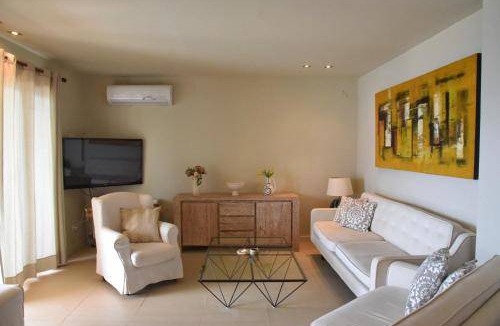 Pogonia Villa | 120 m² Villa ∙ 4 bedrooms ∙ 8 guests