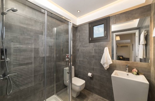 Flamouriana House | 125 m² House ∙ 5 bedrooms ∙ 10 guests