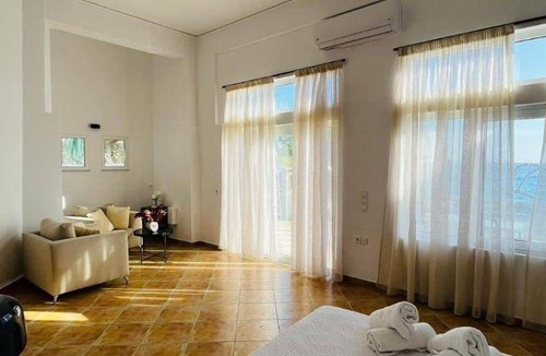 Plomari Apartment | 130 m² Apartment ∙ 2 bedrooms ∙ 4 guests