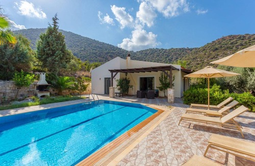 Vlichada Villa | 135 m² Villa ∙ 2 bedrooms ∙ 5 guests