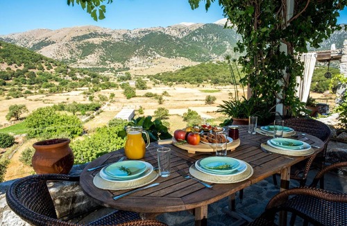 Goni House | 145 m² House ∙ 3 bedrooms ∙ 8 guests