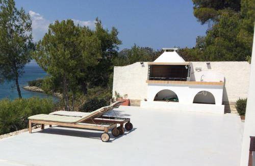 Limni Vouliagmenis Villa | 145 m² Villa ∙ 4 bedrooms ∙ 8 guests