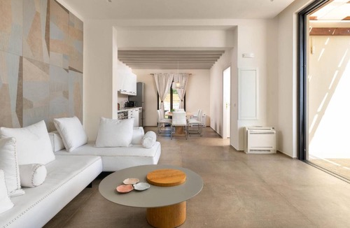 Pefkos House | 150 m² House ∙ 3 bedrooms ∙ 7 guests