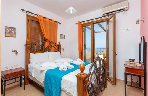 Maroulas Villa | 155 m² Villa ∙ 3 bedrooms ∙ 6 guests