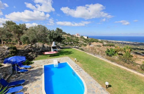 Maroulas Villa | 155 m² Villa ∙ 3 bedrooms ∙ 6 guests