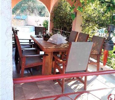 Fragkaki House | 160 m² House ∙ 4 bedrooms ∙ 8 guests