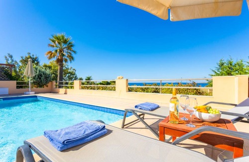 Kounopetra Villa | 160 m² Villa ∙ 3 bedrooms ∙ 7 guests