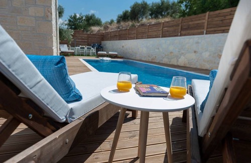 Pagkalochori Villa | 160 m² Villa ∙ 4 bedrooms ∙ 9 guests
