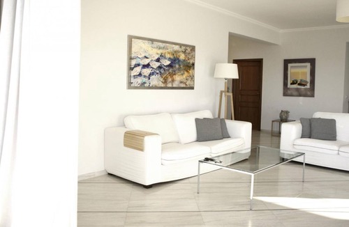 Voula Apartment | 165 m² Apartment ∙ 3 bedrooms ∙ 6 guests