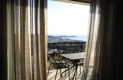 Voula Apartment | 165 m² Apartment ∙ 3 bedrooms ∙ 6 guests