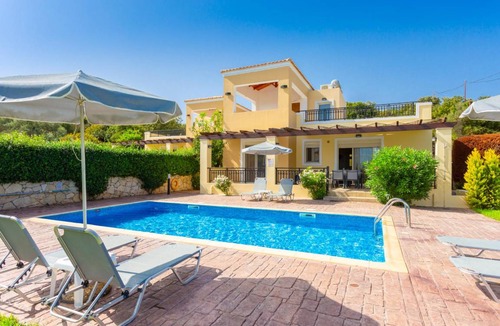 Gerani Villa | 165 m² Villa ∙ 3 bedrooms ∙ 6 guests