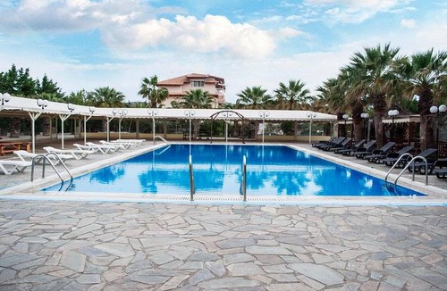 Saronikos Villa | 1650 m² Villa ∙ 21 bedrooms ∙ 40 guests