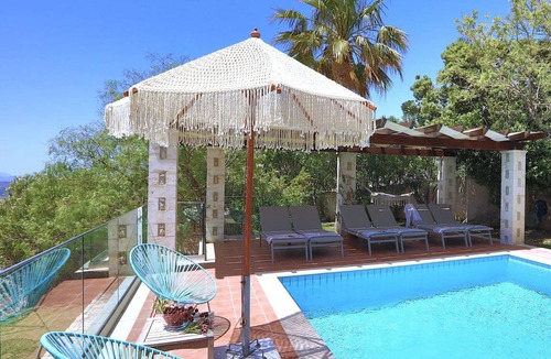 Kastellos Villa | 166 m² Villa ∙ 3 bedrooms ∙ 7 guests