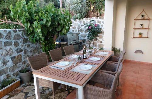 Skopela House | 180 m² House ∙ 5 bedrooms ∙ 10 guests