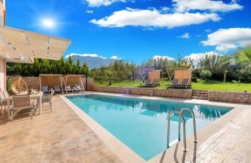 Kavros House | 180 m² House ∙ 3 bedrooms ∙ 12 guests