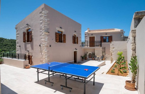 Damavolos House | 185 m² House ∙ 4 bedrooms ∙ 10 guests