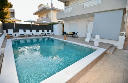 Petaloudes Villa | 190 m² Villa ∙ 3 bedrooms ∙ 6 guests