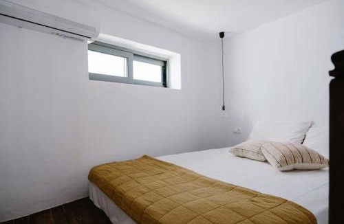 South Rhodes Apartment | 1919's Studio