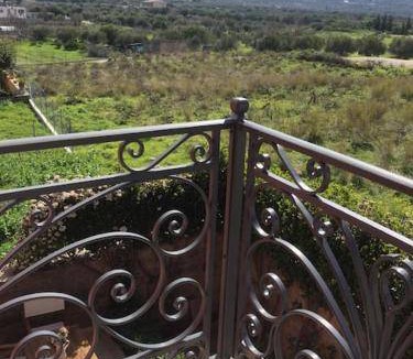 Kastelli House | 194 m² House ∙ 4 bedrooms ∙ 7 guests