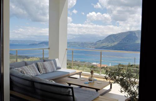 Pitharion Apartment | 2-Bedroom, Sea-View Apartment - Balcony in Heaven!