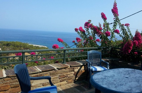 Gialiskari Apartment | 2 bedroom studio, 4 people, 1 bathroom, large terrace, breathtaking sea and mountain views