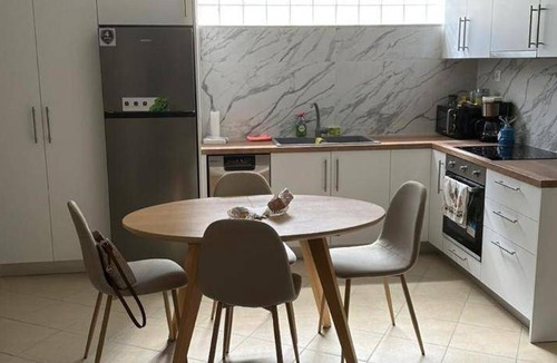 Markopoulon Apartment | 200 m² Apartment ∙ 4 bedrooms ∙ 12 guests