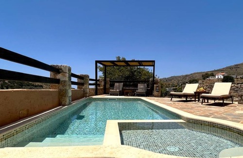 Prodromi House | 200 m² House ∙ 4 bedrooms ∙ 9 guests