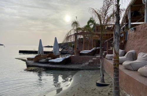 Finikas House | 200 m² House ∙ 5 bedrooms ∙ 14 guests