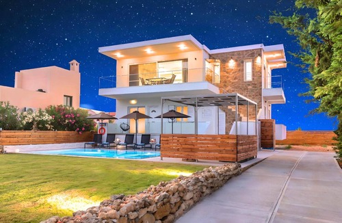 Asprouliani House | 200 m² House ∙ 5 bedrooms ∙ 12 guests