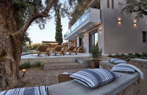 Apolpaina Resort | 200 m² Resort ∙ 5 bedrooms ∙ 12 guests