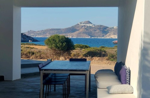 Milos Villa | 200 m² Villa ∙ 1 bedroom ∙ 8 guests