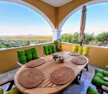 Mouzaki Villa | 200 m² Villa ∙ 3 bedrooms ∙ 9 guests