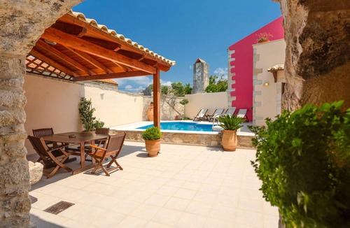 Monopari Villa | 200 m² Villa ∙ 4 bedrooms ∙ 8 guests
